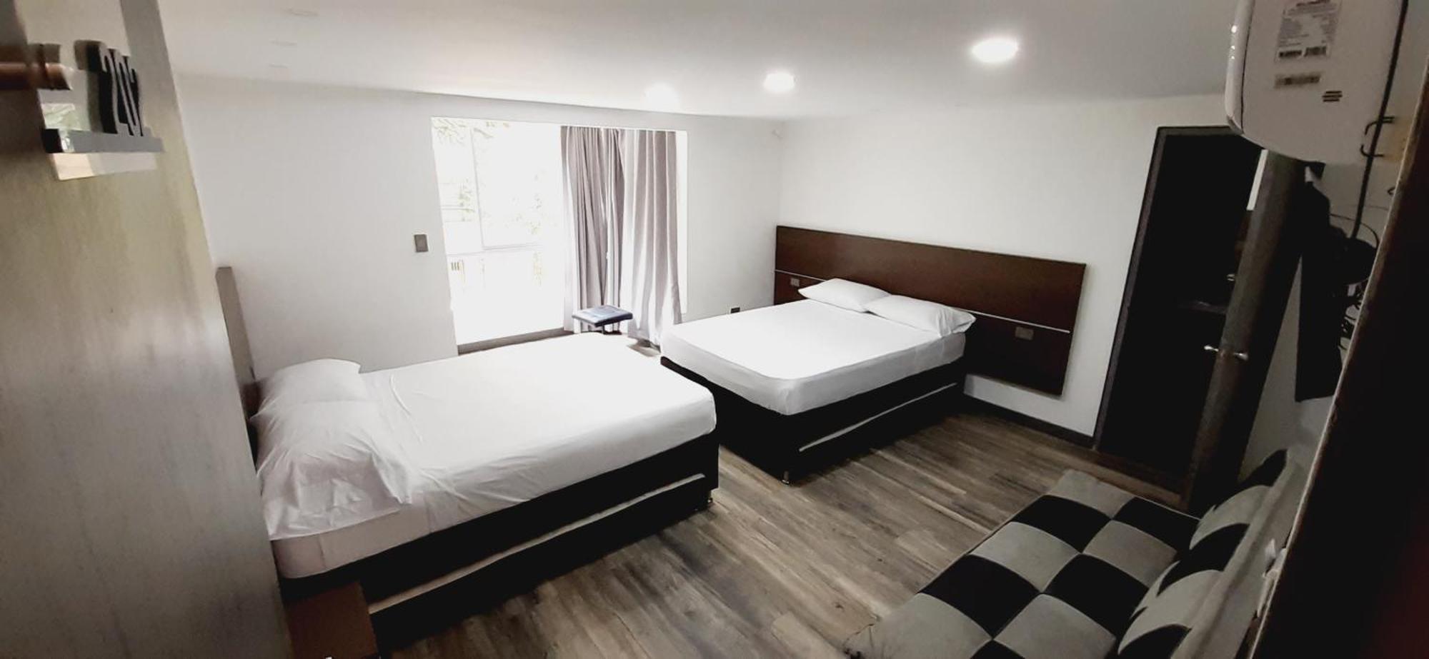 Hotel A & A Santa Alejandria Медельїн Екстер'єр фото